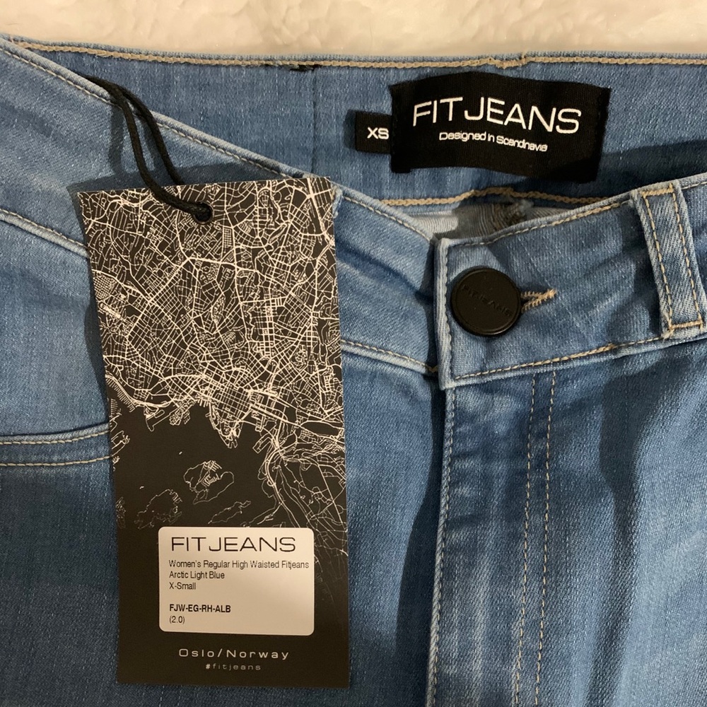 FITJEANS Regular High Waisted- SOLD